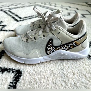 Nike Legend Essential 2 Premium Women’s Shoes